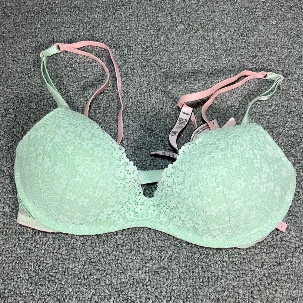 Victorias Secret Everywear Push-up Bra Size 32C Green Floral